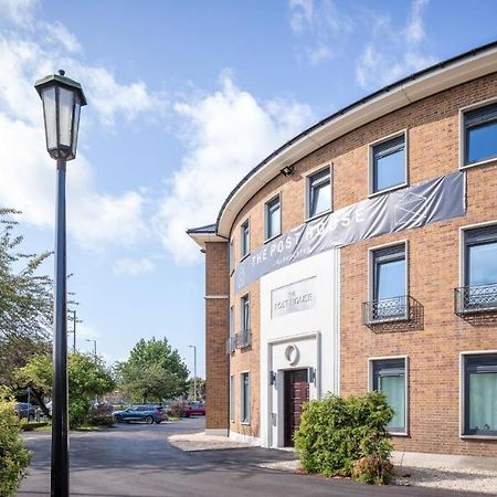 The Post House One By Fortuna Property Gloucester Extérieur photo