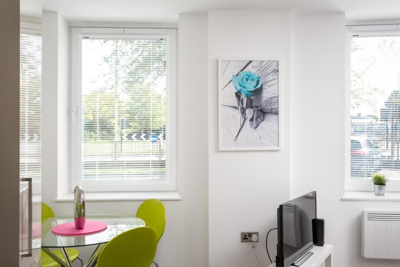 The Post House One By Fortuna Property Gloucester Extérieur photo
