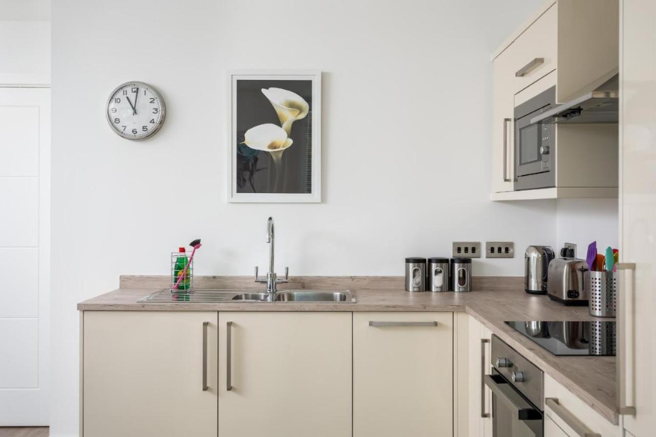 The Post House One By Fortuna Property Gloucester Extérieur photo