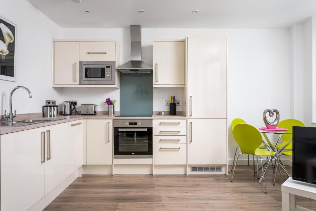 The Post House One By Fortuna Property Gloucester Extérieur photo