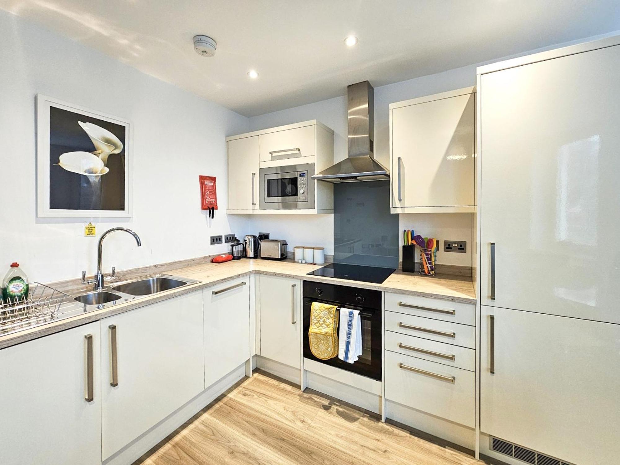 The Post House One By Fortuna Property Gloucester Extérieur photo