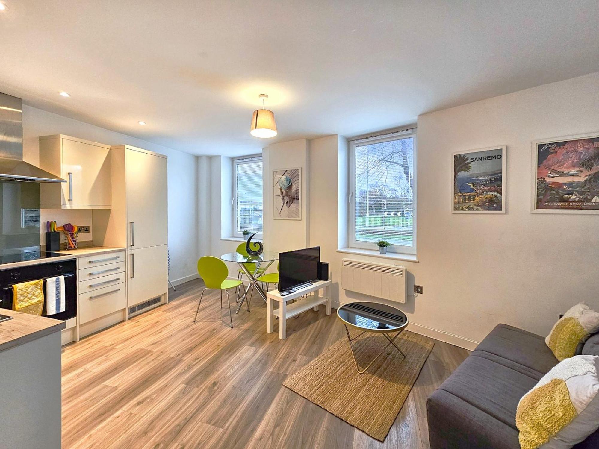 The Post House One By Fortuna Property Gloucester Extérieur photo